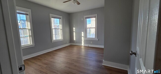 Building Photo - 126 Tremont St