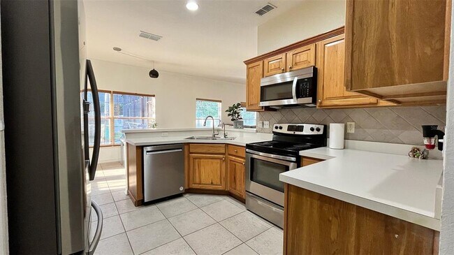 Building Photo - 3901 Ballinore Pl