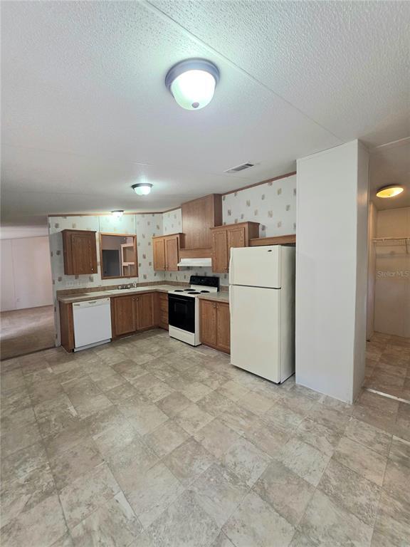 Building Photo - 512 NE 71st Terrace