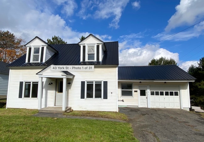 Primary Photo - 43 York St