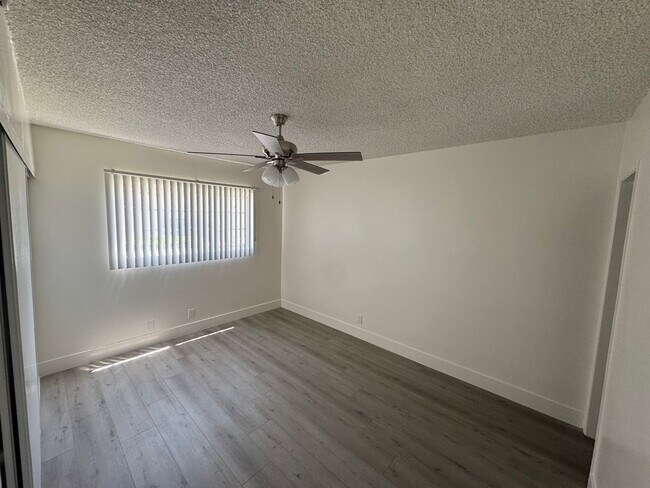 Interior Photo - 9842 Ramona St