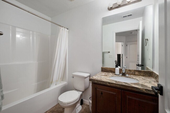 Building Photo - Gorgeous Draper Home! Now Leasing!