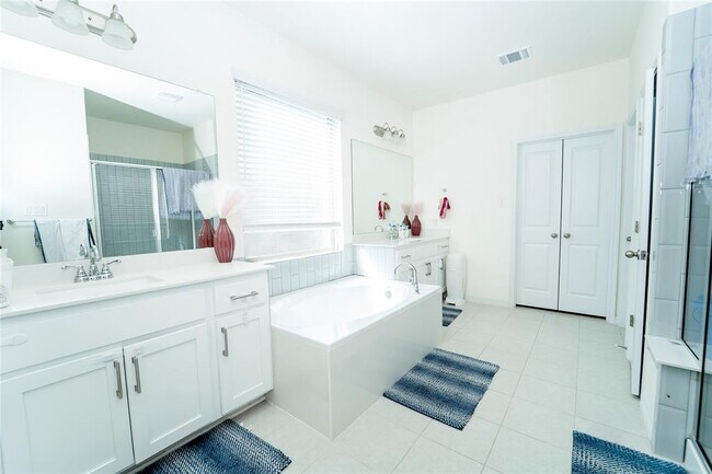 Building Photo - 20813 Carries Ranch Rd