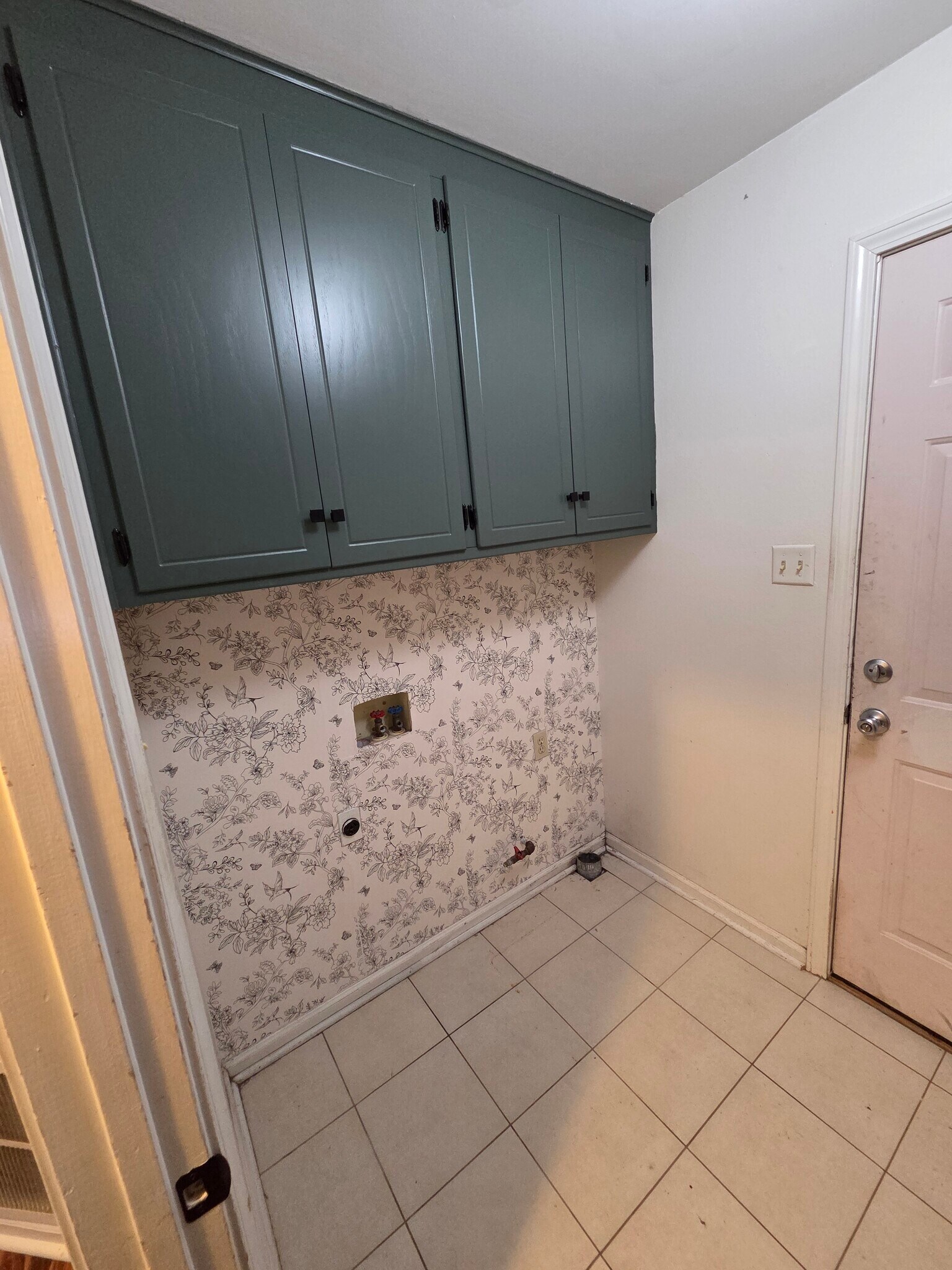 Building Photo - 3002 Oakbrook