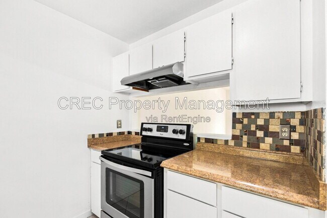 Building Photo - 2736 Jobee Dr