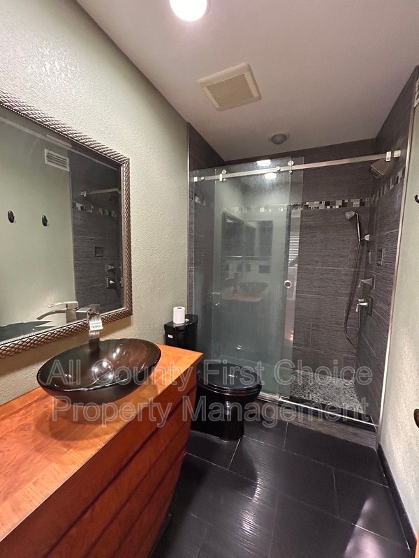 Building Photo - 9650 Tara Cay Ct