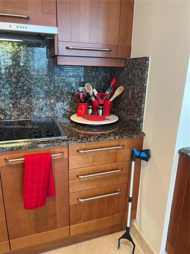 Building Photo - 333 Las Olas Way