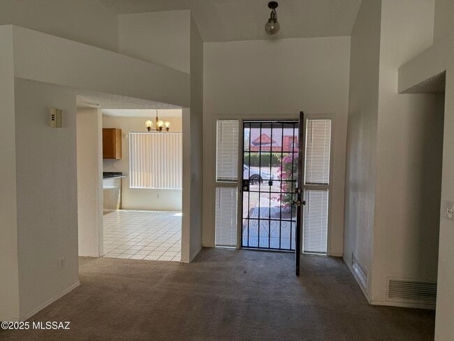 Building Photo - 4420 W Rockwood Dr