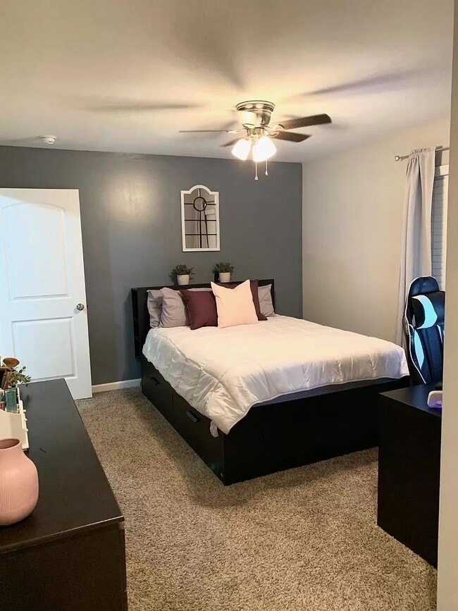 Building Photo - 477 Eve Estates Dr