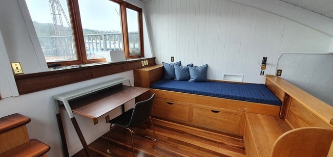 Building Photo - 12 A Dock