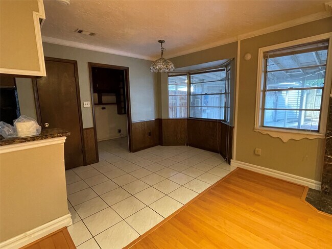 Building Photo - 12322 Huntington Field Dr