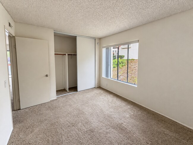 Building Photo - 4090 Rosenda Ct