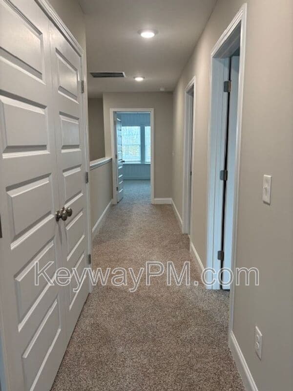 Building Photo - 2024 Denmark Ave SE