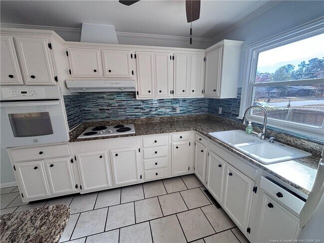 Building Photo - 5329 Hampton Rd