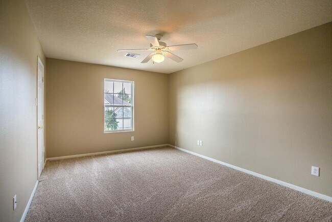 Building Photo - 22626 Spring Crossing Dr