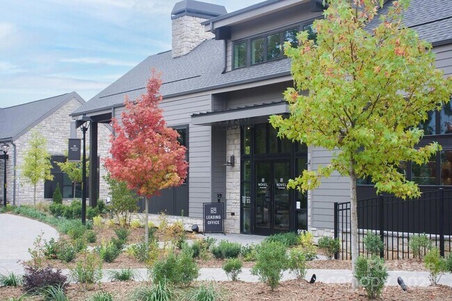 Building Photo - 9132 Senator Royall Dr