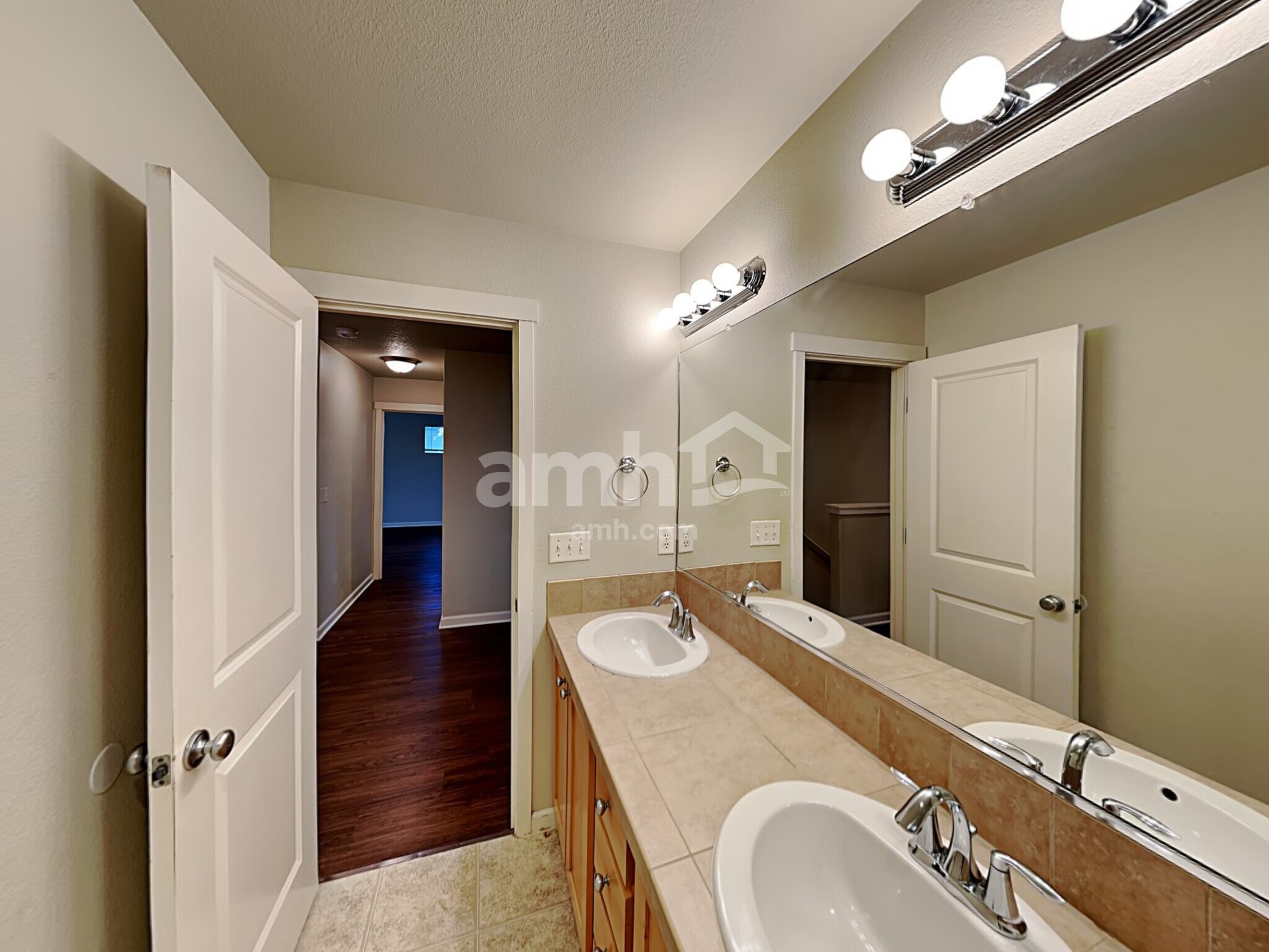 Building Photo - 1292 Alpine Lakes St SE