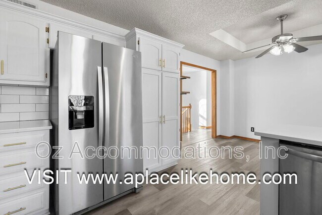 Building Photo - 313 S Darrowby Dr