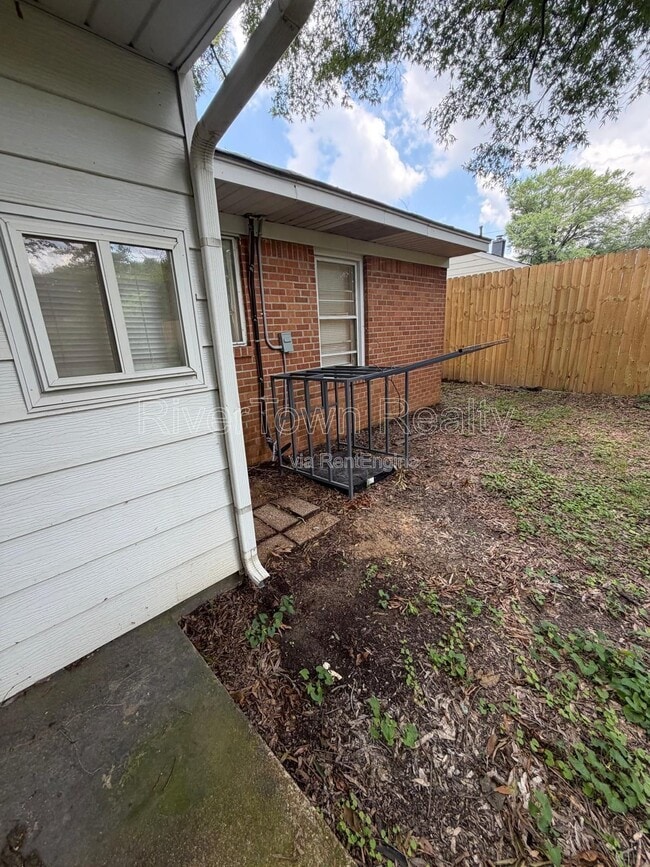 Building Photo - 4550 Quince Rd