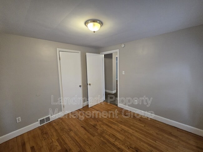 Building Photo - 10978 Craft St