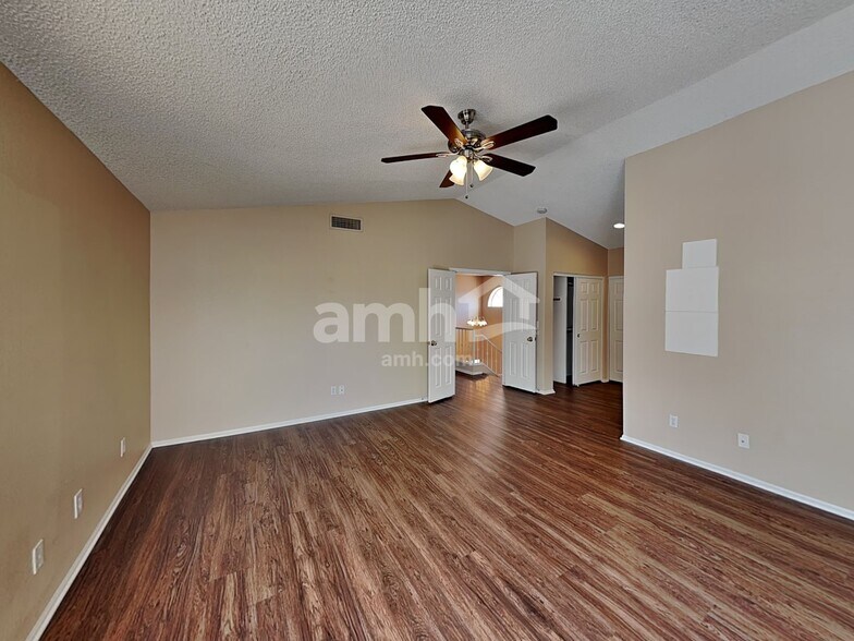 Building Photo - 7010 W Oraibi Dr