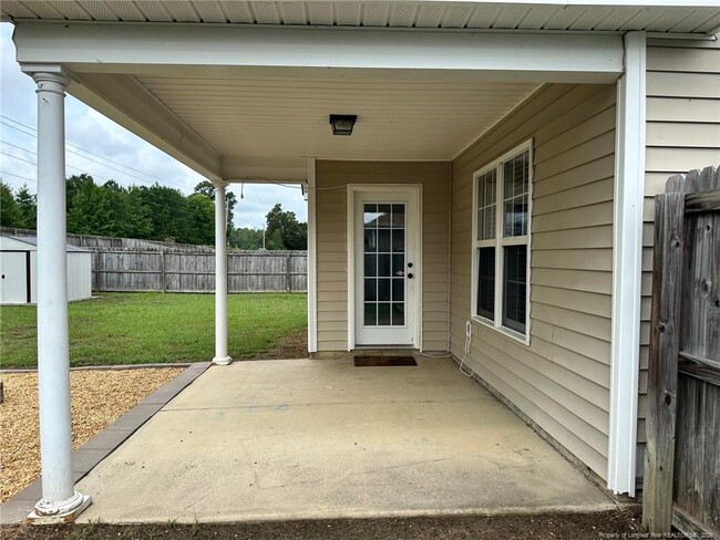 Building Photo - 654 Hogart St