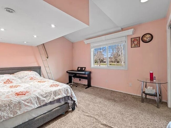 Building Photo - 9000 Big Canon Pl