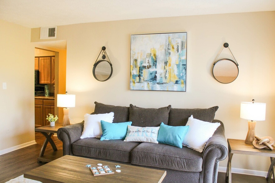 Living Area - Turtle Lake