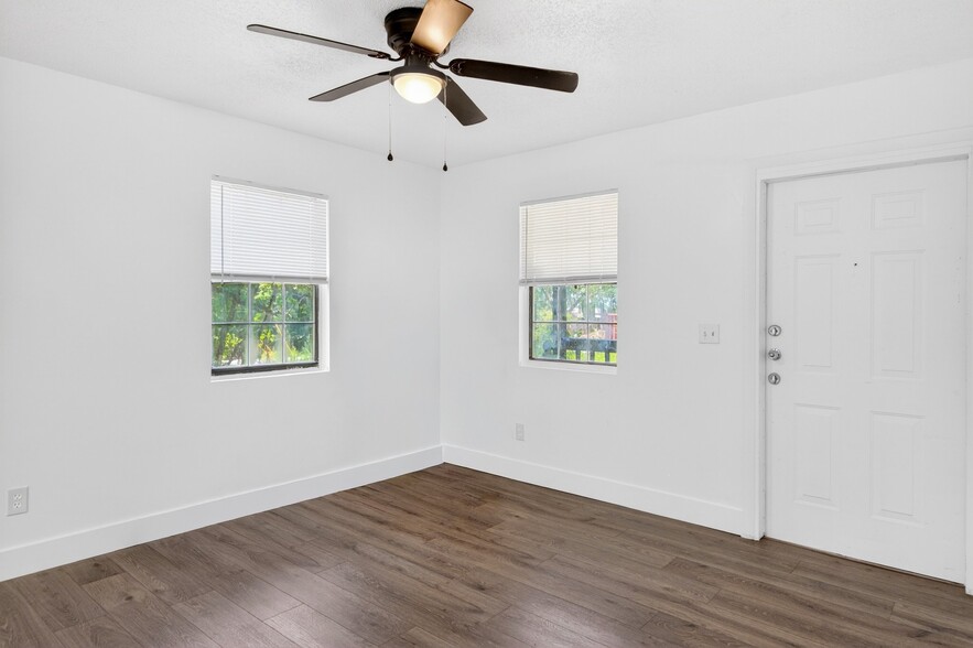 Building Photo - 1711 Roseberry Ln