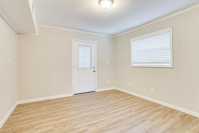Building Photo - 2572 Glenrock Dr