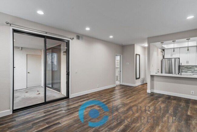 Building Photo - 2236 River Run Dr