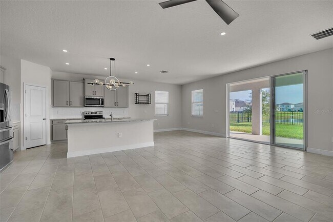 Building Photo - 17821 Cantarina Cove