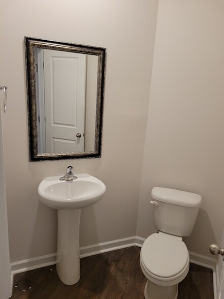Building Photo - 409 Sea Grit Ct