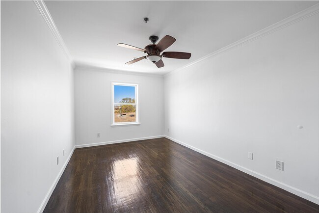 Building Photo - 4401 Smith Ave