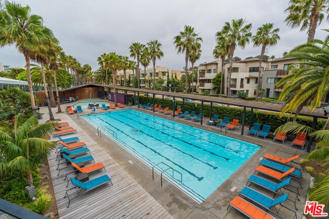 Building Photo - 12962 Discovery Crk