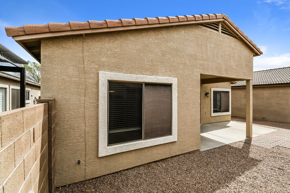 Building Photo - 1060 S Amandes