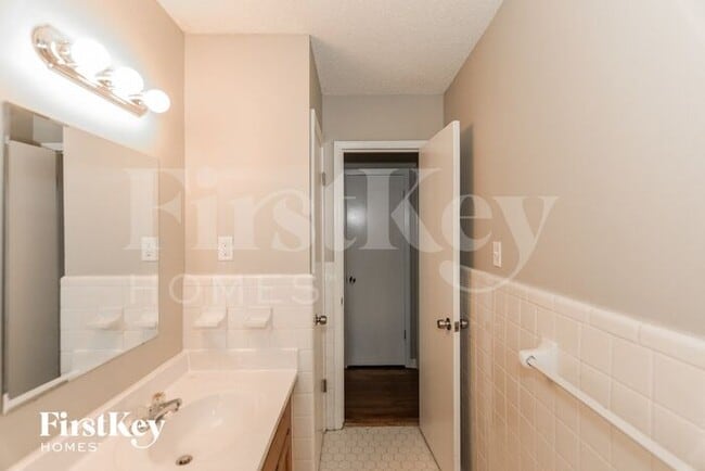 Building Photo - 4769 S Milnor Dr