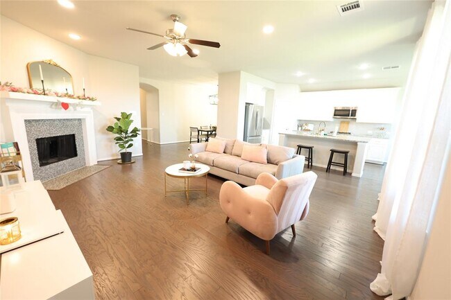 Building Photo - 2334 Falcon Brook Dr