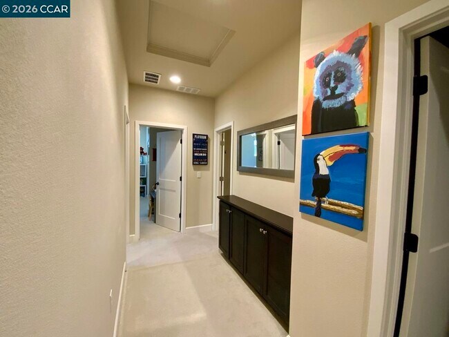 Building Photo - 472 Persimmon Common
