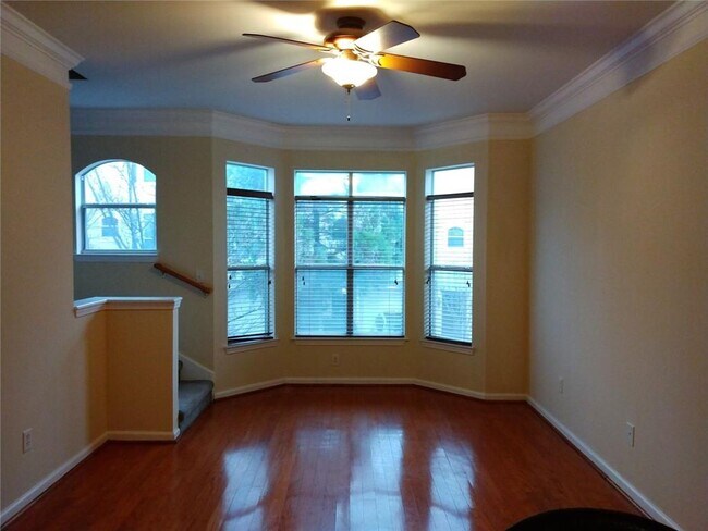 Building Photo - 375 Highland Ave NE