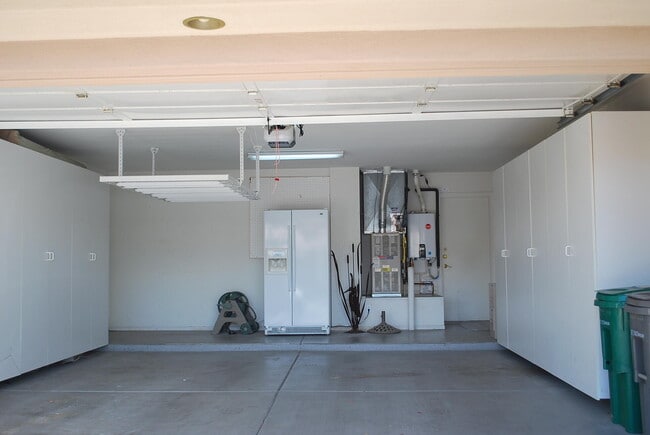 Building Photo - 78900 Champagne Ln