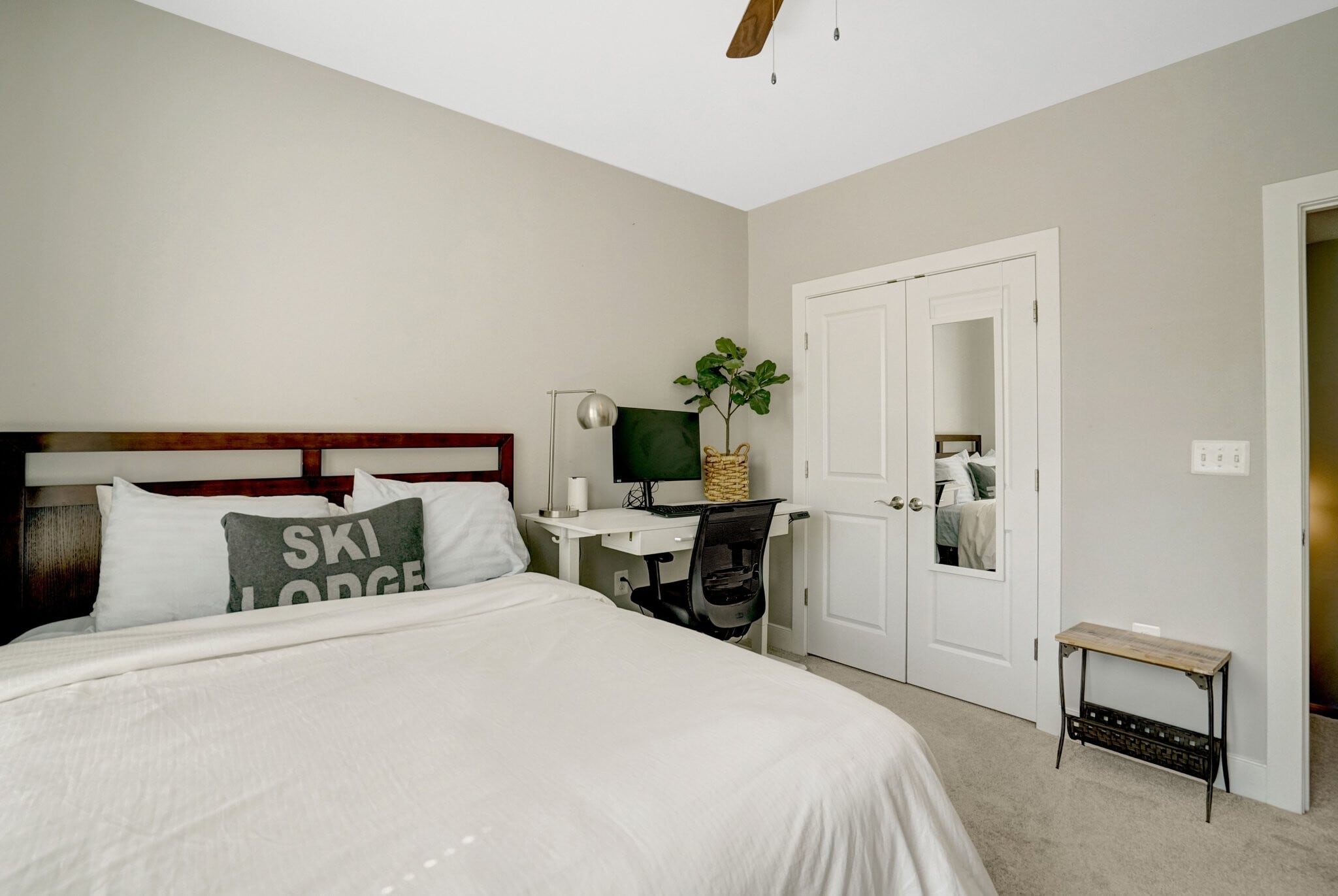Guest Room #2 - 2209 Richmond Hwy