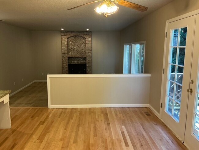 Building Photo - COOPER MOUNTAIN AMAZING VIEW