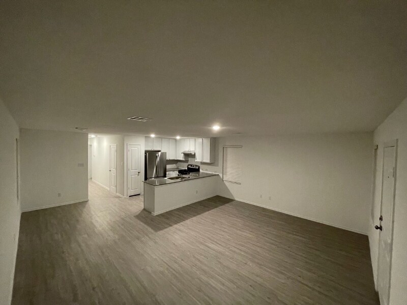 Building Photo - 14234 Llama Pl