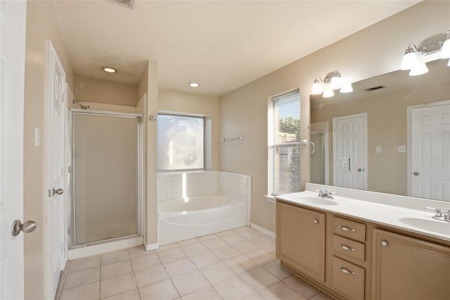 Building Photo - 5418 Cypress Dr