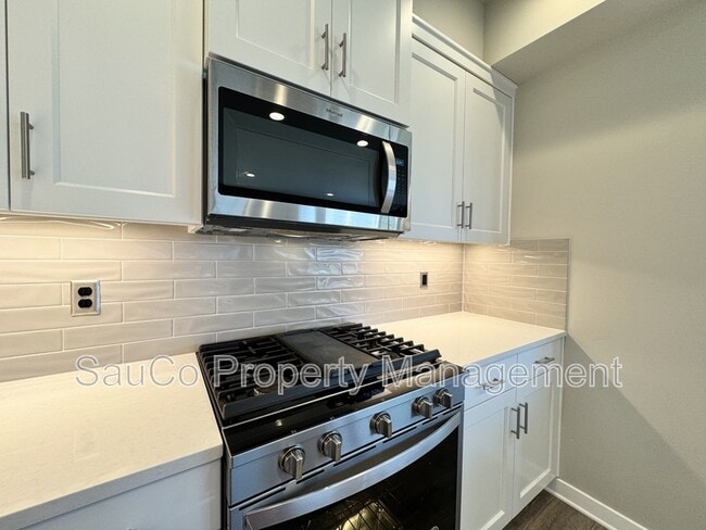 Building Photo - 5575 SE 80th Ave