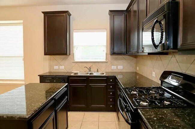 Building Photo - 8629 White Ibis Dr