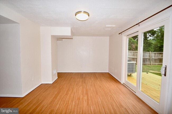 Building Photo - 1730 Heather Ln