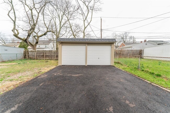 Building Photo - 1391 Avondale Rd