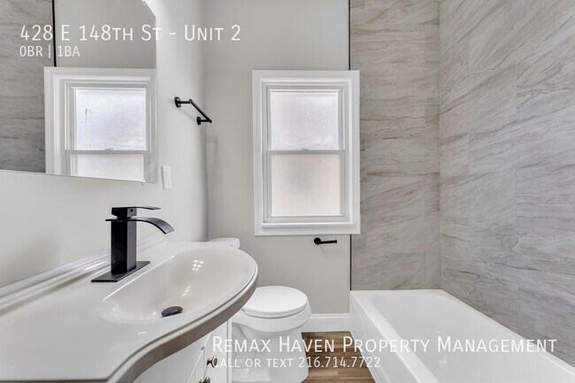 Building Photo - 428 E 148th St